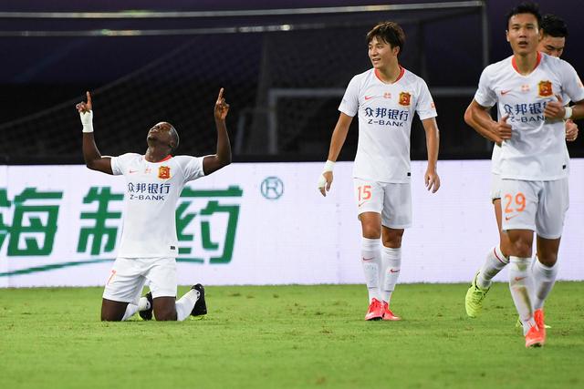 比肩梅西和C罗！葡体26岁前锋约克雷斯24年进62球