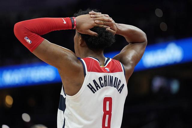 2026十堰马拉松鸣枪开跑 上万跑者领略“山水车城”